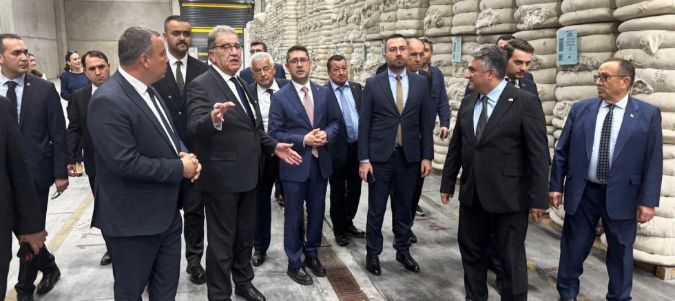 Bakan Yardımcısı Gönüllü, Büyük Menderes Lisanslı Depoculuk Tesisini Ziyaret Etti
