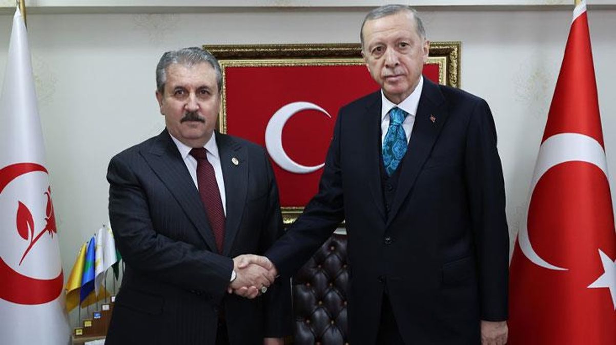 Erdoğan ile görüşen Destici kamera karşısına geçip son seçim anketini paylaştı: 1 saat önce elimize geçti