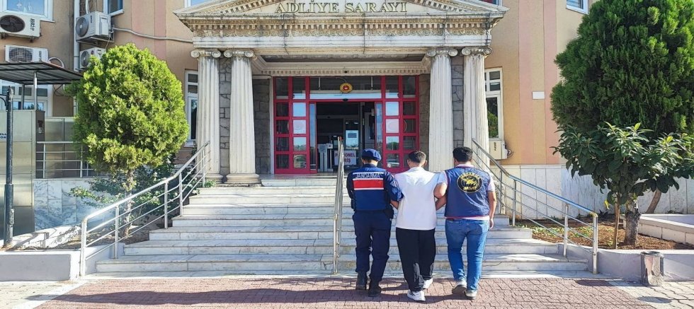 AYDIN’DA UYUŞTURUCU OPERASYONLARI: İKİ HÜKÜMLÜ YAKALANDI, ESRAR VE KENEVİR ELE GEÇİRİLDİ