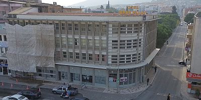 Başkan Arıkan, Efes Kültür Merkezi Binasının Dış Cephe Tadilatını Başlattı