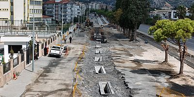 SÖKE’DE 21 MİLYON TL’LİK ALTYAPI YATIRIMI: HALİL ÖCAL CADDESİ’NDE YAĞMUR SUYU MENFEZİ ÇALIŞMASI SÜRÜYOR