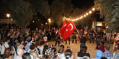 Söke’de Halk Dansları Buluşması renkli görüntülere sahne oldu