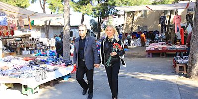TEKİN YAVUZ’DAN KARANFİLLİ KUTLAMA